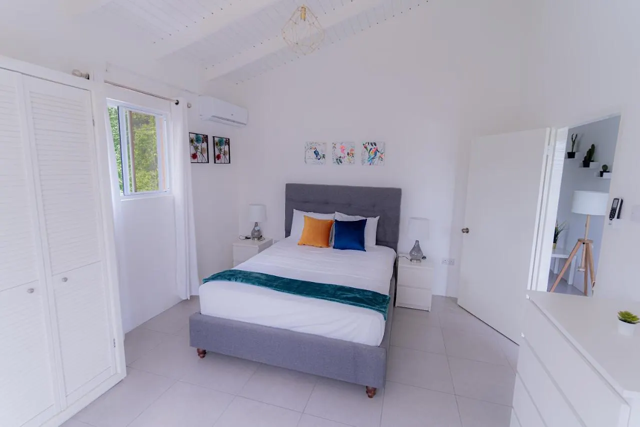 Union Luxuries Daire Castries