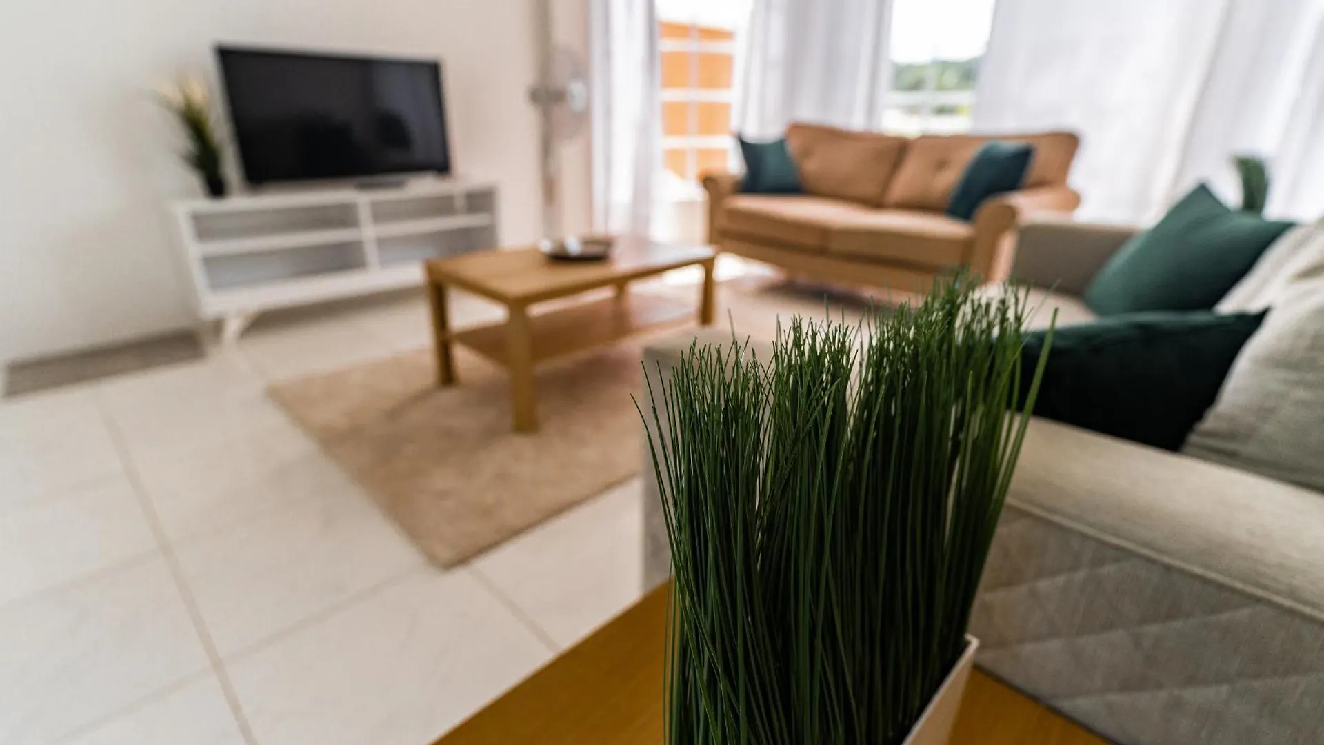Union Luxuries Daire Castries