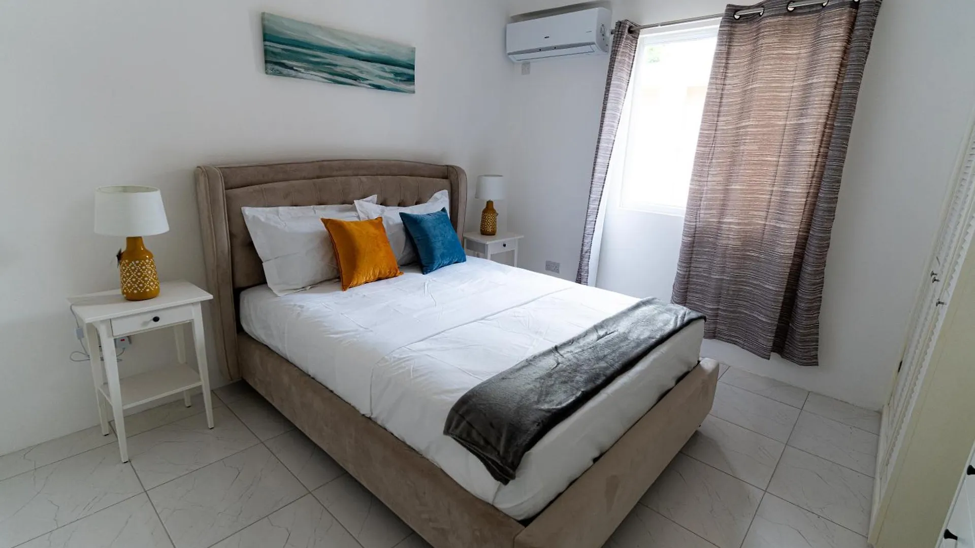 Union Luxuries Daire Castries