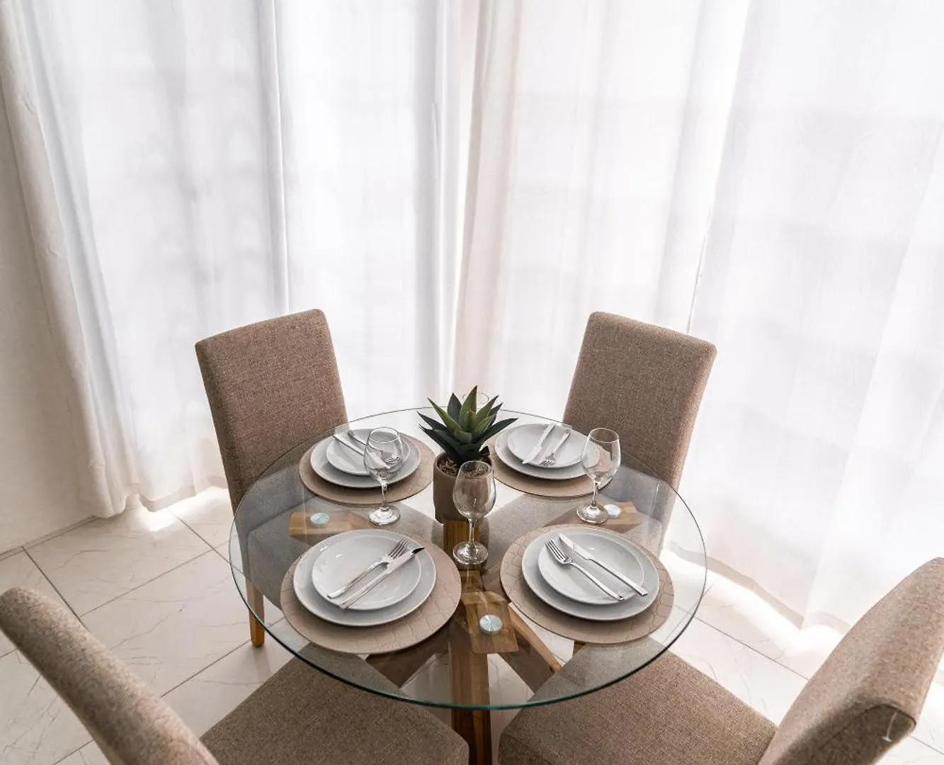 Union Luxuries Daire Castries