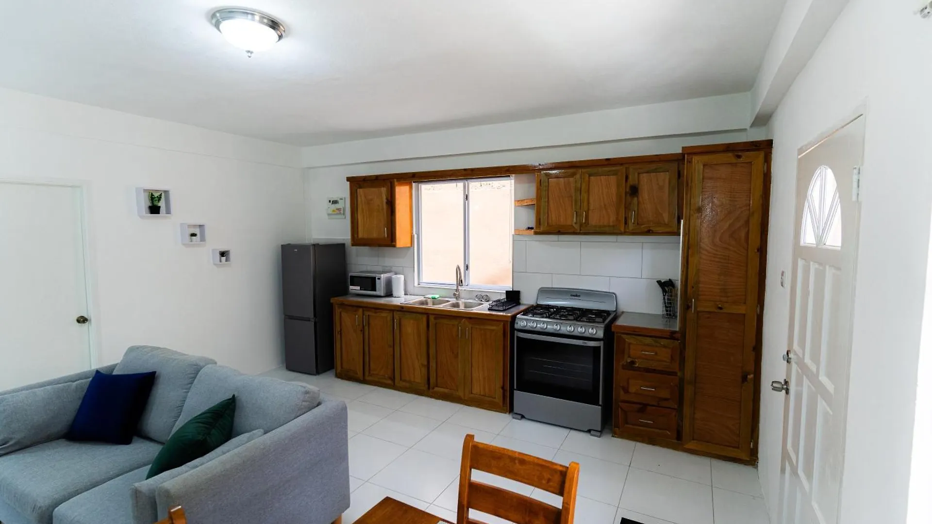 Union Luxuries Daire Castries