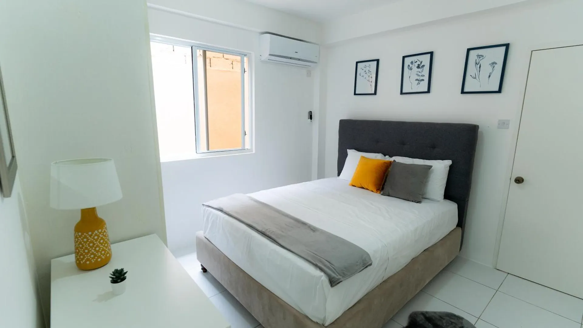 Union Luxuries Daire Castries
